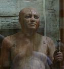 Holstatue