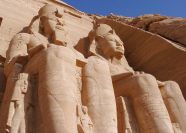 Ramses-Statuen